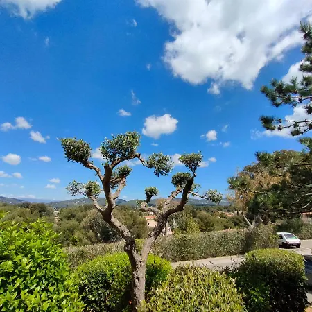 Appartement Avec Terrasse Vue Mer, Proximite Plage, Place Parking