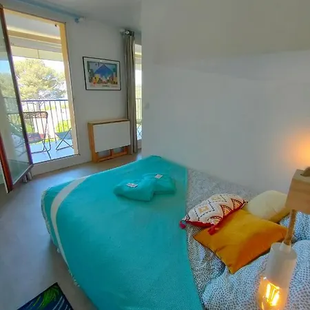 Appartement Avec Terrasse Vue Mer, Proximite Plage, Place Parking *