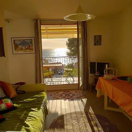 Avec Terrasse Vue Mer, Proximite Plage, Place Parking