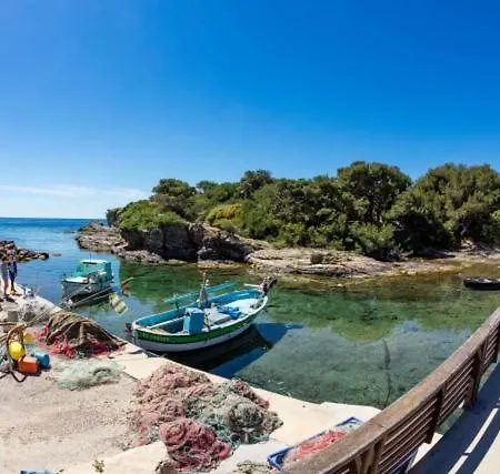 Avec Terrasse Vue Mer, Proximite Plage, Place Parking *